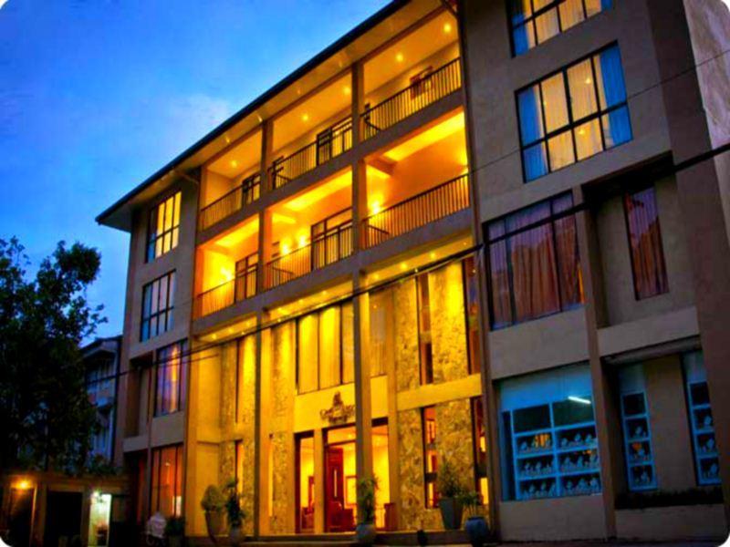 Oak Ray Regency Hotel Kandy Exterior foto